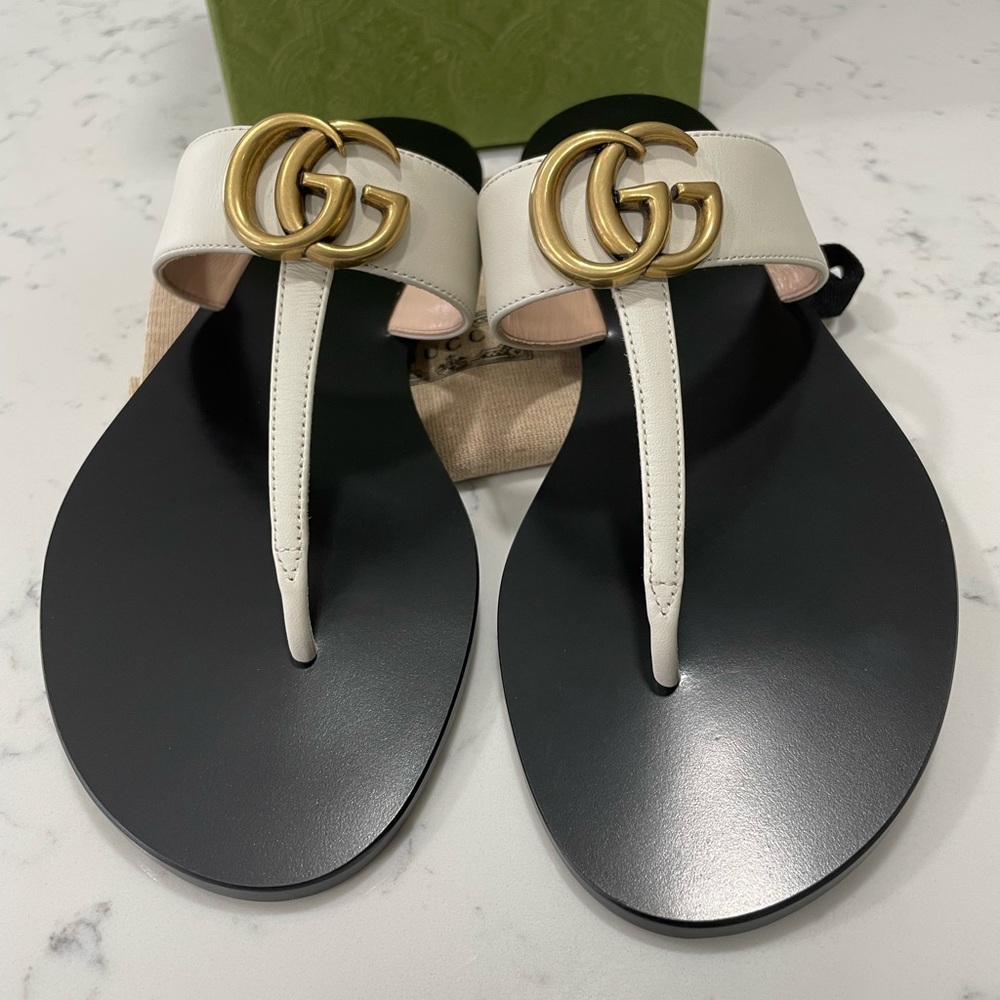 GUCCI GG T-STRAP SANDALS